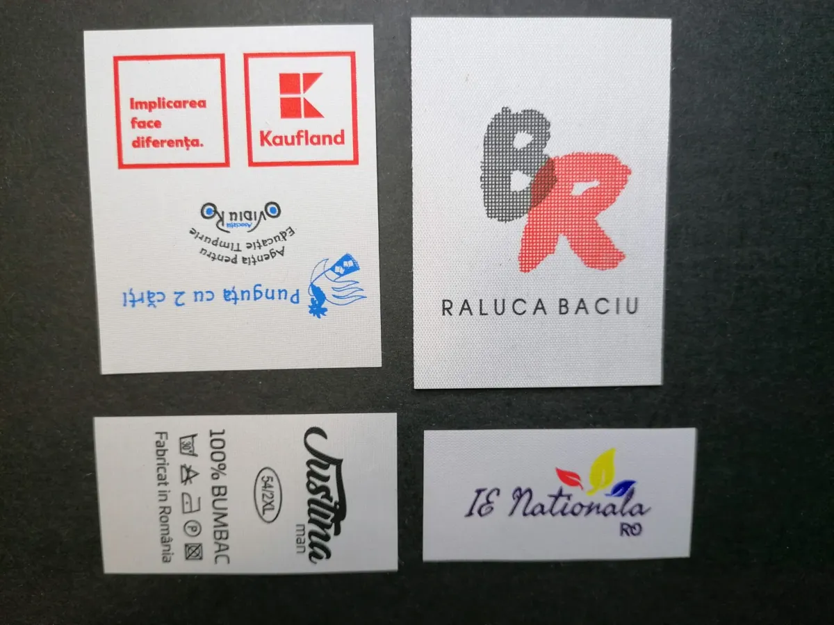 Etichete imprimate cu logo color pentru haine și accesorii